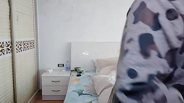 xxz98 online show from December 15, 7:12 am