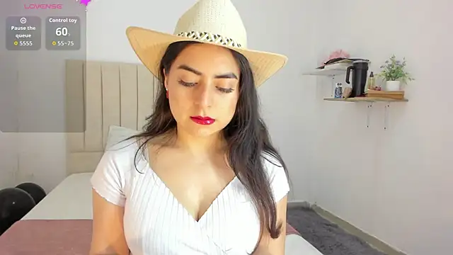 sashaa petit online show from September 15, 12:05 pm