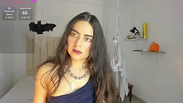 sashaa petit online show from October 30, 11:33 am