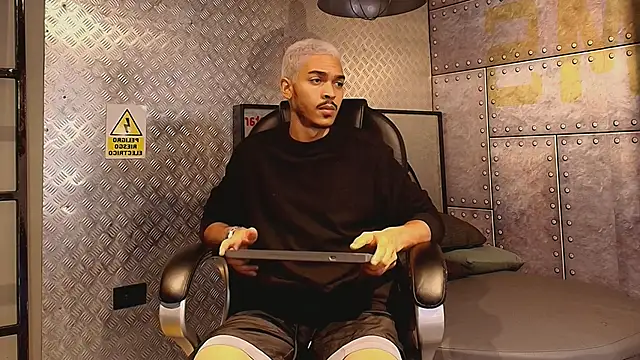 MarcusRain  online show from September 26, 4:05 am