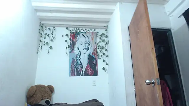 Samanta milf84 online show from November 27, 9:39 pm