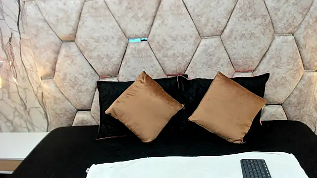 EXOTIC EBONY  online show from September 26, 7:07 pm