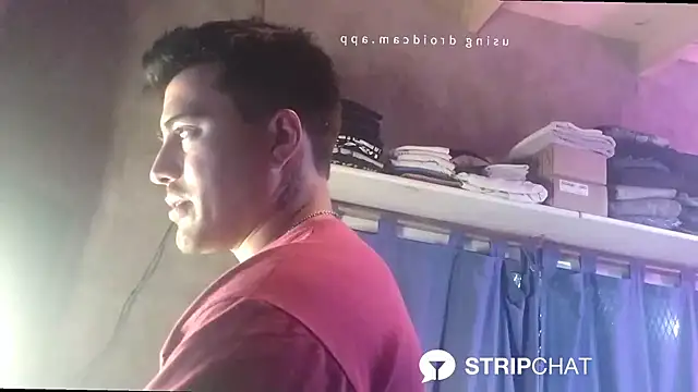 Snapshot of parca13 chatting on December 5, 3:26 am parca13 online show from December 5, 3:26 am