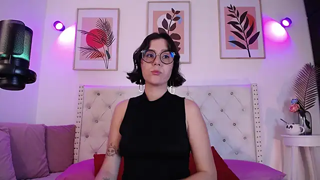 barbyehot online show from November 6, 11:59 pm