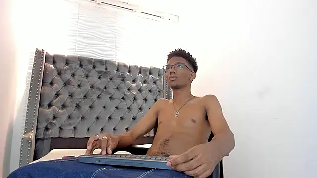 nero reyd online show from September 18, 7:27 pm