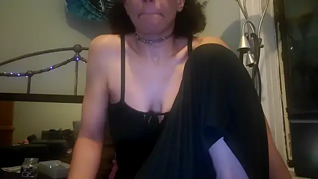 puddled wonderland online show from September 28, 12:05 am