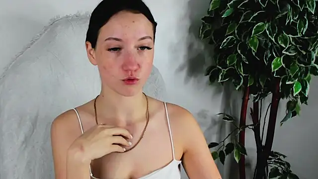 EileenMoores online show from September 27, 10:31 am