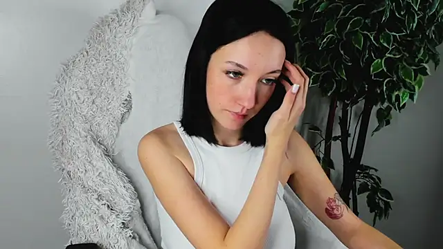 EileenMoores online show from October 4, 8:12 am