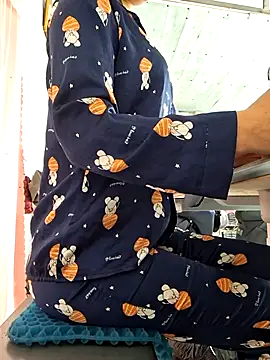 irina hana online show from November 17, 1:22 am