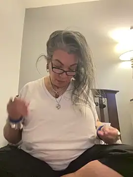 dieseldame1313 online show from January 22, 7:25 am