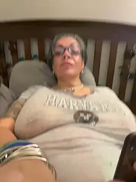 dieseldame1313 online show from February 24, 4:49 am