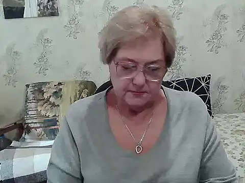 Snapshot of Renata62011 chatting on September 18, 11:23 am Renata62011 online show from September 18, 11:23 am