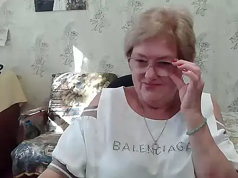 Snapshot of Renata62011 chatting on September 23, 11:35 am Renata62011 online show from September 23, 11:35 am