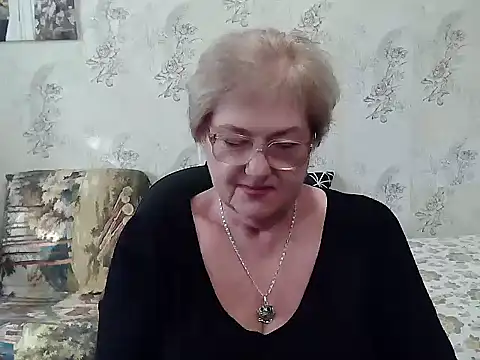 Snapshot of Renata62011 chatting on October 18, 11:33 am Renata62011 online show from October 18, 11:33 am