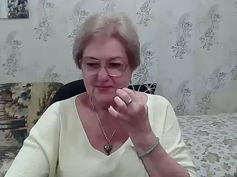 Snapshot of Renata62011 chatting on October 19, 12:06 pm Renata62011 online show from October 19, 12:06 pm