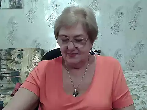 Snapshot of Renata62011 chatting on October 21, 12:28 pm Renata62011 online show from October 21, 12:28 pm