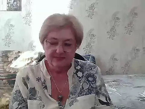 Snapshot of Renata62011 chatting on October 31, 12:28 pm Renata62011 online show from October 31, 12:28 pm