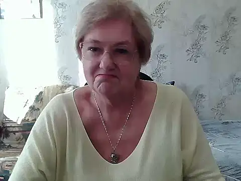 Snapshot of Renata62011 chatting on November 2, 11:34 am Renata62011 online show from November 2, 11:34 am