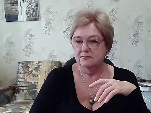 Snapshot of Renata62011 chatting on November 12, 12:16 pm Renata62011 online show from November 12, 12:16 pm