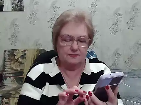 Snapshot of Renata62011 chatting on November 22, 3:33 pm Renata62011 online show from November 22, 3:33 pm