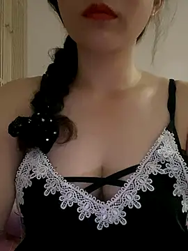 Snapshot of Linda288 chatting on October 13, 10:15 am Linda288 online show from October 13, 10:15 am