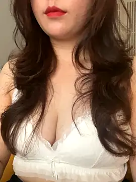 Snapshot of Linda288 chatting on November 6, 5:30 am Linda288 online show from November 6, 5:30 am