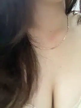 Snapshot of Linda288 chatting on December 1, 5:45 am Linda288 online show from December 1, 5:45 am