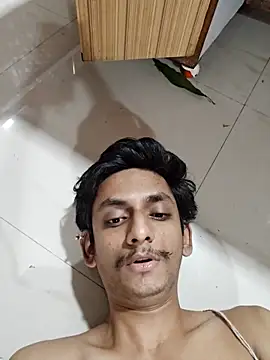 Snapshot of yung_cplz chatting on October 1, 6:58 pm yung cplz online show from October 1, 6:58 pm