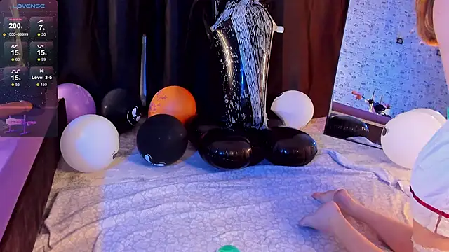 Lillie Berry online show from October 31, 5:08 am