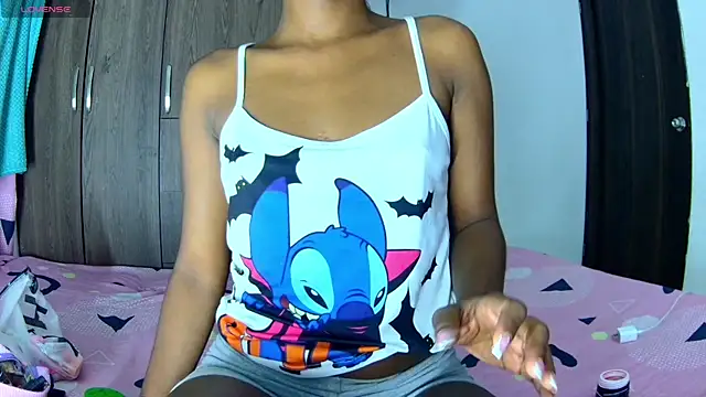 Snapshot of shantall_ebony1 chatting on October 12, 7:29 am shantall ebony1 online show from October 12, 7:29 am