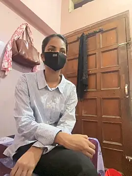 Snapshot of Sandhya_77 chatting on September 29, 5:12 am Sandhya 77 online show from September 29, 5:12 am