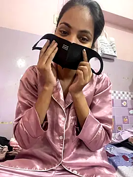 Snapshot of Sandhya_77 chatting on October 18, 5:21 am Sandhya 77 online show from October 18, 5:21 am