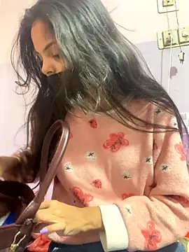 Snapshot of Sandhya_77 chatting on November 24, 5:40 am Sandhya 77 online show from November 24, 5:40 am