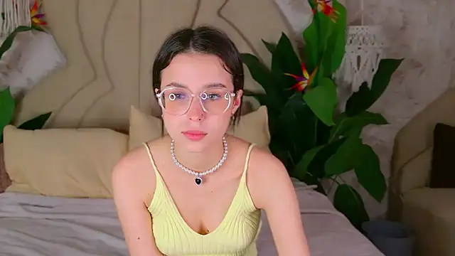 LANA MILANO online show from October 22, 3:45 pm