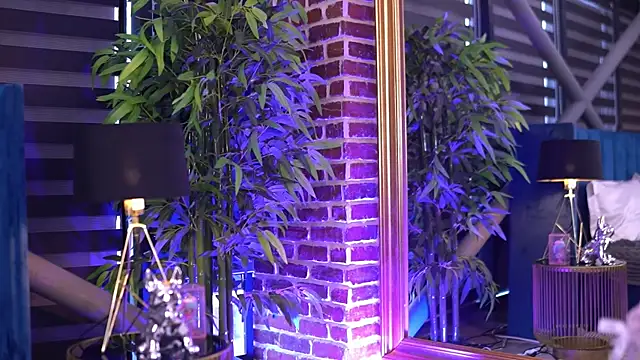 Snapshot of MillaSerene chatting on November 1, 5:53 am MillaSerene online show from November 1, 5:53 am