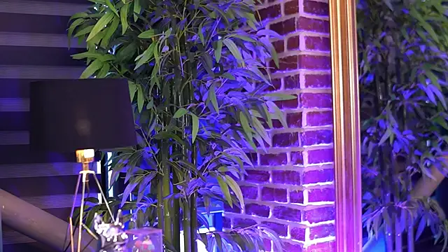 Snapshot of MillaSerene chatting on November 2, 6:05 am MillaSerene online show from November 2, 6:05 am