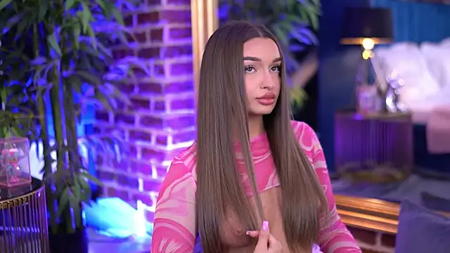 Snapshot of MillaSerene chatting on November 8, 6:24 am MillaSerene online show from November 8, 6:24 am