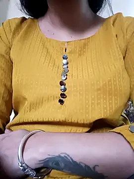 Snapshot of lovelysona11 chatting on December 1, 7:24 am lovelysona11 online show from December 1, 7:24 am