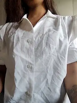 Snapshot of Radhika_01 chatting on November 17, 4:18 am Radhika 01 online show from November 17, 4:18 am