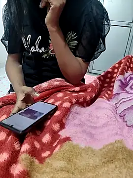 Snapshot of Radhika_01 chatting on November 18, 4:39 am Radhika 01 online show from November 18, 4:39 am