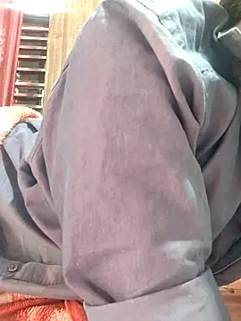 Snapshot of Radhika_01 chatting on November 21, 2:43 am Radhika 01 online show from November 21, 2:43 am