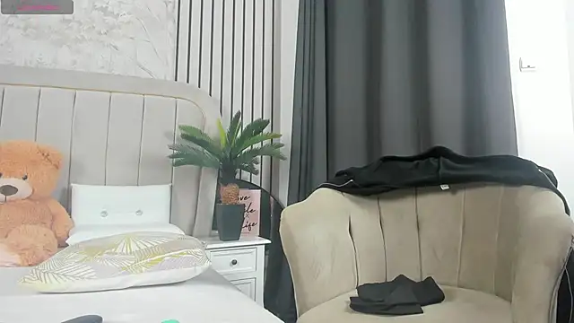 DaryaReed online show from October 13, 4:12 am