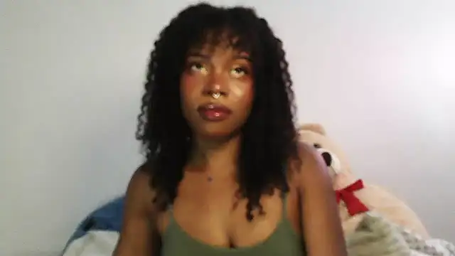 Snapshot of SparklingSoleil chatting on September 27, 12:04 am SparklingSoleil online show from September 27, 12:04 am