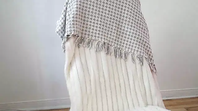 Snapshot of SparklingSoleil chatting on October 3, 8:06 pm SparklingSoleil online show from October 3, 8:06 pm