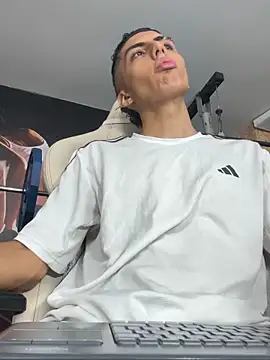 Mister Obsession online show from September 26, 7:07 pm