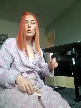 Snapshot of Scottishzara chatting on November 9, 9:40 am Scottishzara online show from November 9, 9:40 am