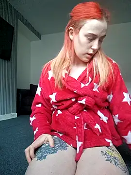 Snapshot of Scottishzara chatting on November 15, 8:22 am Scottishzara online show from November 15, 8:22 am