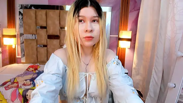 Melody Lolii online show from October 6, 6:05 pm