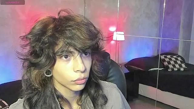 Dereck Manson online show from November 20, 11:10 am