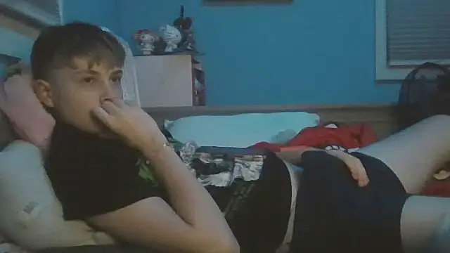 Liam axel35 online show from November 17, 1:11 am